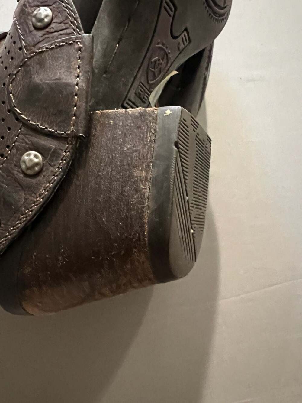 Ariat - Picture 10 of 10